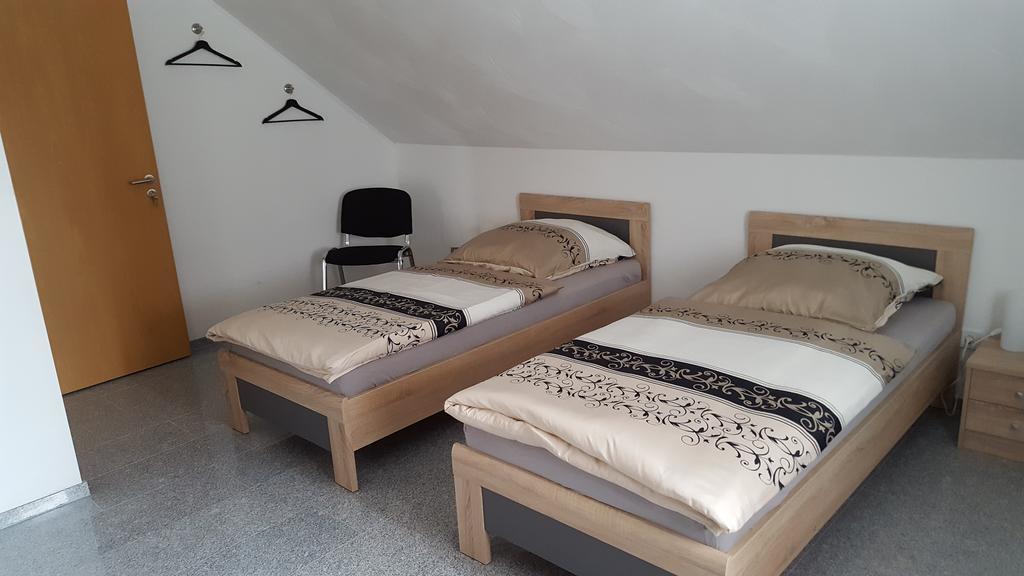 Haus-Bernhard-Hp Lägenhet Herschweiler-Pettersheim Exteriör bild